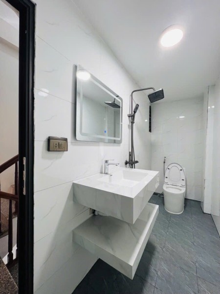Bán nhà duy nhất 5 tầng Hà Cầu - Dt 35m - Gá 5,9 tỷ - Full nội thất
