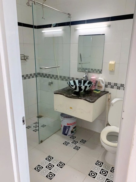 Chung cư Screc, Trường Sa, Q3: 2p ngủ, 2wc. nhà mới sơn sửa, 13tr.