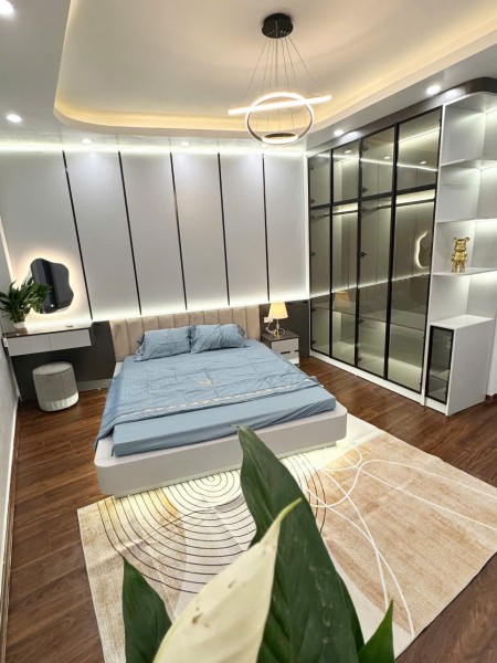 Chính chủ bán nhà 5T mới xây, nội thất cao cấp tại ngõ 279 Đội Cấn