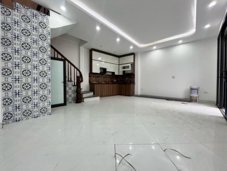 Bán Nhà Hoài Đức 4,15 tỷ - 5 Tầng, Ô Tô Vào Nhà, Sổ Đỏ Chính Chủ