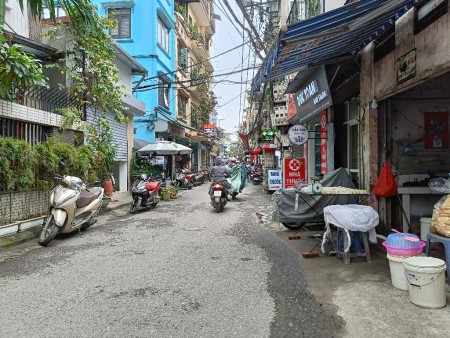 Bán nhà 3,7 tỷ, ngõ ô tô Định Công, 4 tầng 32m2