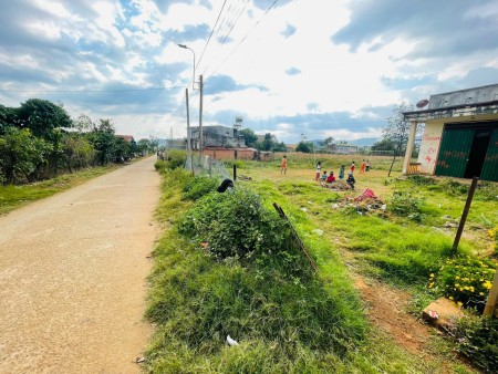 Đất Thôn 1 vuông vắn 1500m2 trung tâm Xã Tà Nung, vị trí ngay UBND xã Tà Nung !