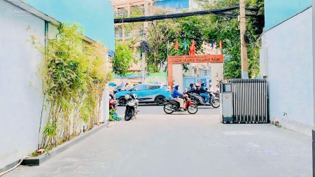 Cho thuê tòa nhà 186-186A Cách Mạnh Tháng 8 DTSD: 780m2 – Trụ sở đẳng cấp ngay trung tâm quận 3 !!!
