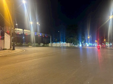 Mặt tiền kinh doanh - Khu sân bay hiếm - Hai mặt tiền trước sau - Phường 4, Tân Bình