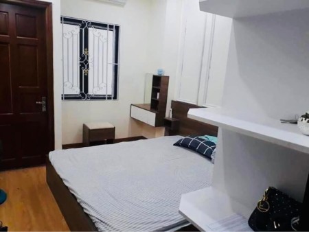Nhà phố Mỹ Đình , gần ô tô, gần chợ kinh doanh 38m2 vài bước ra phố, thông thoáng nhỉnh 6 tỷ