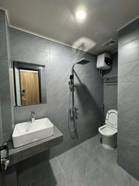 6T Thang máy, Hoàng Ngân, gần Phố, 16 Phòng full - 80tr/tháng, DT 75m, MT 5m, 16 tỷ