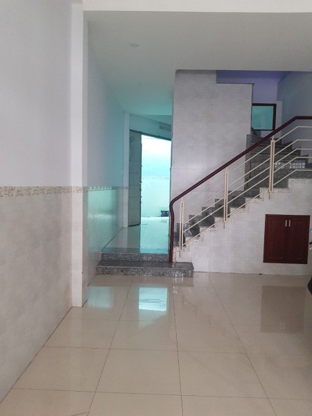 7 tỷ, Ngay chợ Bà Chiểu - ôtô đỗ trước nhà - Nhà nát tiện xây mới. Nguyễn Huy Lượng 4x14m