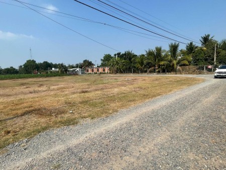 Ngộp gấp lô đất 1500m2 cách DT781 đúng 200m ngay khu trung tâm thị trấn DMC (60x28) sẵn thổ cư SHR