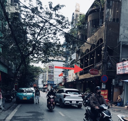 Cấn bán nhà 6 tầng 8 ngủ có dòng tiền. Giá 5,6 tỉ đường Trần Quý Cáp Đống đa Hà nội