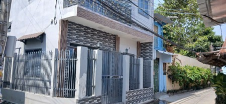 Nhà lô góc 2 Tầng Hẻm xe 7 chỗ thông. Đường Lý Thường Kiệt, TP. Mỹ Tho