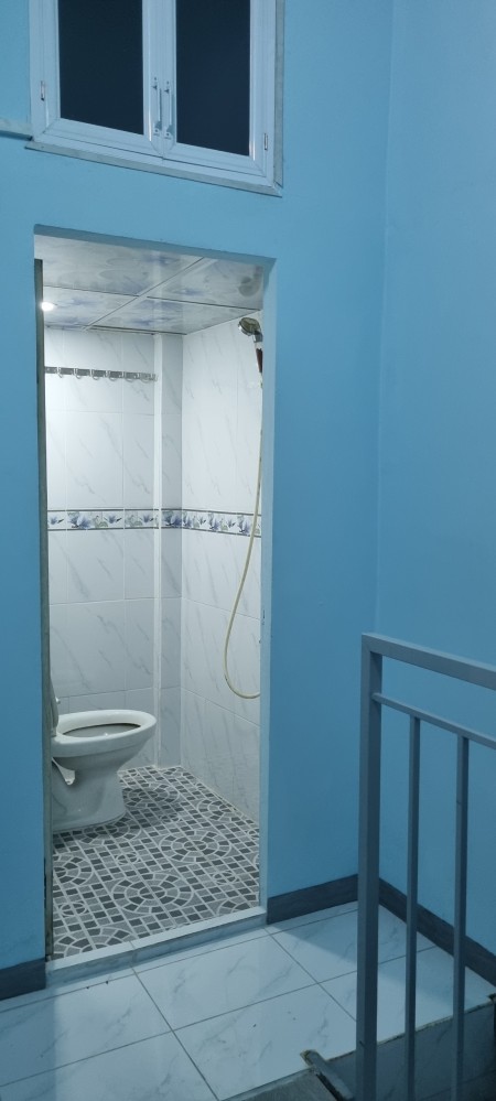 Cho thuê Nhà nguyên căn 373/4/3 Lý Thường Kiệt, Tân Bình. Kết cấu: 1 trệt, 1 lầu, 2 Phòng Ngủ, 2 Wc