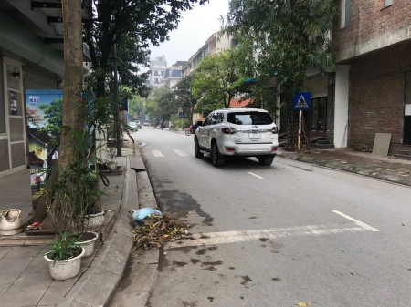 Bán nhà liền kề, 5 tầng, DT 60m² – Giá 17.4 tỷ. Kinh doanh đỉnh – Gần trường THPT Lương Thế Vinh