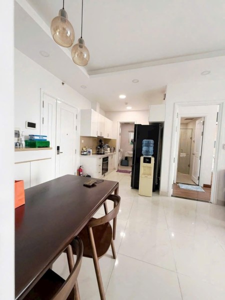 CC Newton, Trương Quốc Dung, PN: 2p ngủ, 2wc, nội thất cao cấp, 100m2, 22tr/th