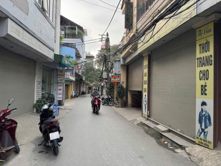 Bán nhà 207 Xuân Đỉnh – 30m² – Ô tô tránh – KD tốt – 6.6 tỷ
