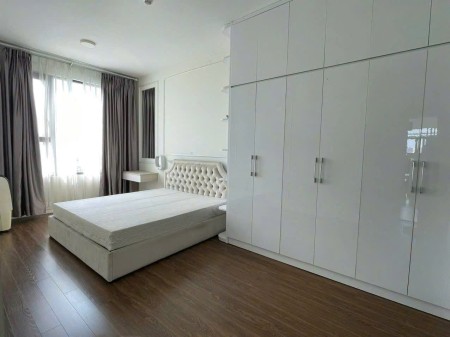Chung cư CC Sky Center, Phổ Quang, TB: 2p ngủ rộng, 100m2, full nội thất 17tr/th
