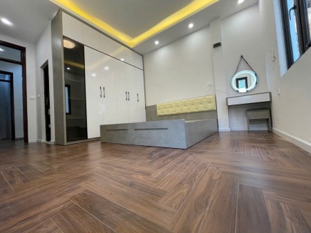 Bán nhà riêng chính chủ 42m2, tại Phúc Lợi Long Biên, nội thất đẹp, ở ngay, giá nhỉnh 6 tỷ