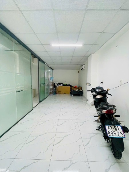 Chính chủ cho thuê mặt bằng mặt tiền Hồ Bá Kiện – Trung tâm quận 10Diện tích: 4m x 10m