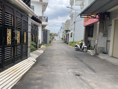 Bán 3 lô đất liền kề hẻm Lê Văn Thọ. 96m2/lô. Sổ riêng, thổ cư, HXH. Chỉ 7.69 tỷ/ lô.