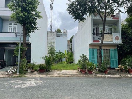 Tôi cần bán lô đất trong KDC gần Ngã Tư Tạ Quang Bửu - Bến Xe Quận 8 Sổ Hồng Riêng