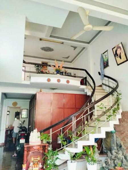 Hóc Môn, bán nhà 1 lầu Nguyễn Ảnh Thủ (Bà Điểm) DT 149m², giá chỉ 7 tỷ