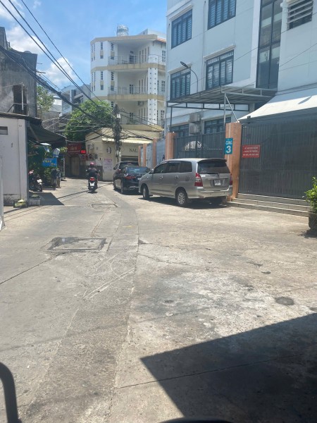 Bán nhà Quận 11 (HXH đường Hòa Bình); 4x18m; 2 lầu; an ninh, không ngập; sổ hồng; 7,8 tỷ