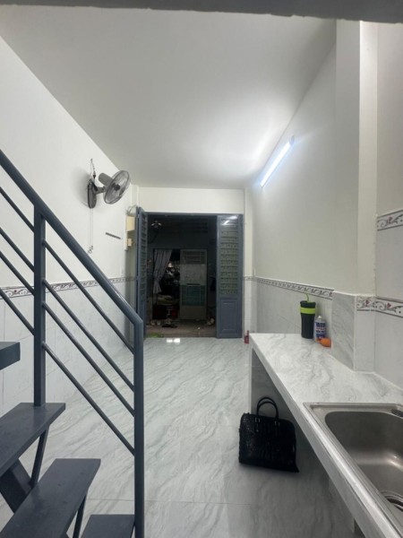 Nhà cực hiếm Khuông Việt, 2 Tầng, 20m2, chỉ hơn 2 tỷ