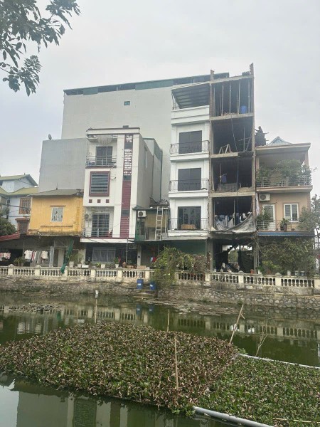 Phố Quang Tiến 6 Tầng thang máy, Ô tô đỗ cửa ngày đêm