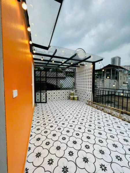 Cần Bán nhà Xuân Thủy – 5 tầng, Mặt tiền 5.8 m, giá nhỉnh 9 tỷ