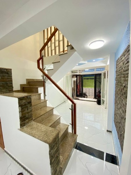 Bán nhà 3 tầng 80m² – Có hoàn công