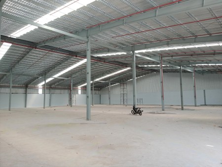 Cho thuê kho 1.761 m2 - rộng rãi, có văn phòng riêng tại Thủ Đức