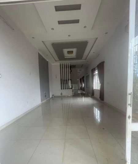 Hot hot – cho thuê nhà mặt tiền Vành Đai, 240m², giá cực mềm chỉ 6 triệu/tháng!