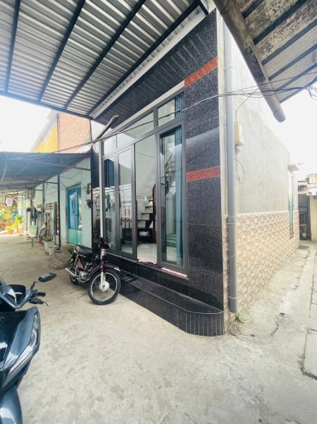 Hạ giá 150tr. Còn 1ty220 thương lượng chính chủ. Nhà 2 MT hẻm 2319 Huỳnh Tấn Phát