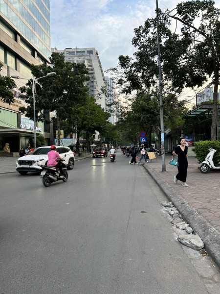 Nhà tôi có căn hộ 105M tóa nhà Hei Tower – Số 1 Ngụy Như Kon Tum – Quận Thanh Xuân cần bán gấp