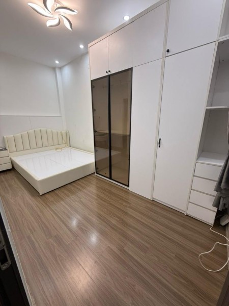 Hàng hot Tam Trinh - Gần Times City - 30m2x5T - 5 tỷ - Xe máy phi vù vù