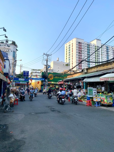 Nhà MT 5 Tầng có Thang Máy, dtsd 500m2, giá 9,5 Tỷ, Tân Thới Nhất, Q12