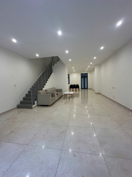 Nhà phố Vinhomes, khu Cọ Xanh, thiệt kế hiện đại, đầy đủ tiện nghi