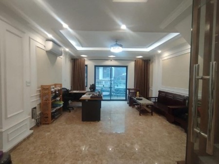 Bán nhà 5 Tầng Hoàng Hoa Thám - Ngõ thông tứ phía, 28m2 chỉ 5.8 tỷ – Căn đáng mua nhất khu vực!