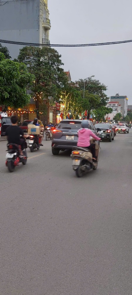 130M MẶT PHỐ TRÂU QUỲ, GIA LÂM, HN