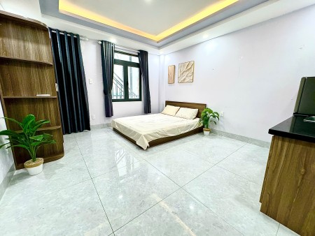 Cho thuê căn hộ dịch vụ full nội thất có ban công kế Cityland