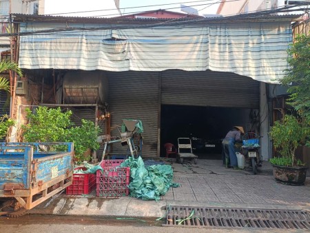 Chính chủ cần bán gấp 2 nhà MT liền kề. Đường nội bộ 266 Bùi Minh Trực, P6 Q8. DT144m2. Giá chỉ 14tỷ