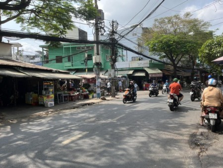 Nhà mặt tiền kinh doanh đa ngành nghề ( chính chủ ) đường Lạc Long Quân1 , khu dân cư sầm uất.