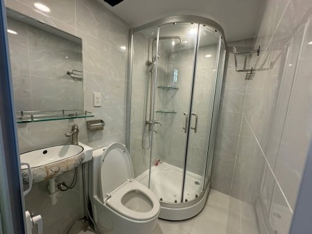 CHDV đường Cao Thắng, p11, Quận 10: 22m2, nhà mới giá 5tr5/tháng.