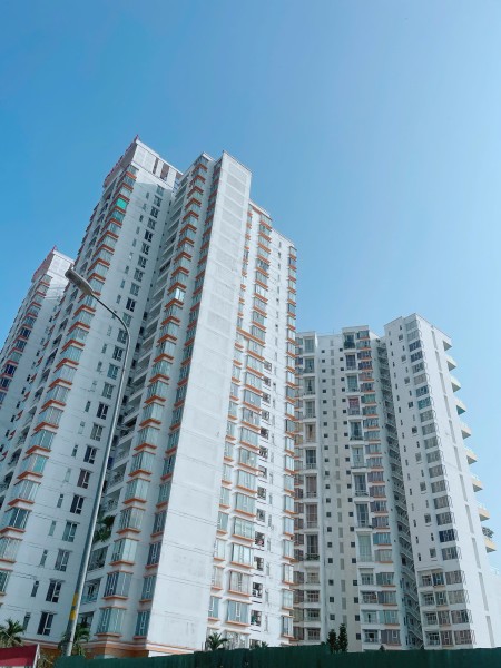 Cần bán gấp nền Nhà Phố Lô A-100m2 đường 14m KDC 13E Làng Việt Kiều đã có Móng cọc