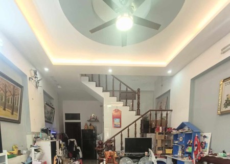 Bán nhà mặt phố tại Lã Xuân Oai, 4,65 tỷ VND, 58 m2