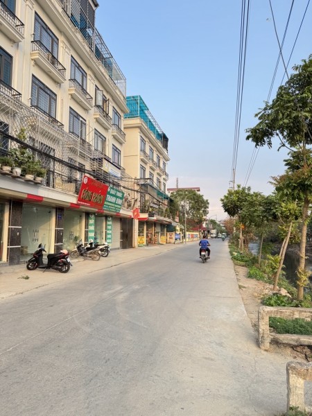 Ngõ ao cá Thôn Mùi , Thanh Oai bán nhà gấp , Diện tích 41m 5 tỷ