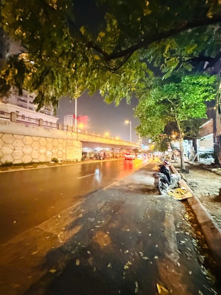NHÀ MẶT PHỐ MINH KHAI - LÔ GÓC - KINH DOANH SẦM UẤT- CHO THUÊ -VĂN PHÒNG - KINH DOANH CÁC MẶT HÀNG