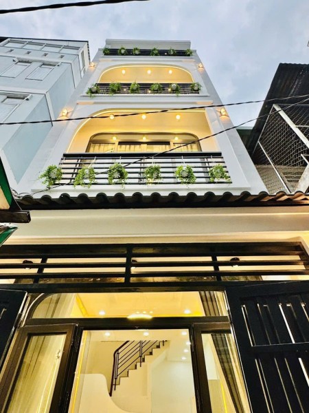 Bán nhà đẹp - Gần chợ Cây Quéo - DT 27M2 - Nở hậu tài lộc - Giá 6 tỷ