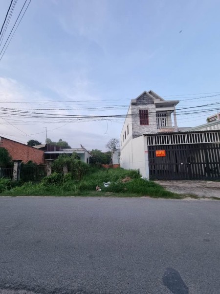 Chủ ngộp bank cần ra gấp 140,7m2 đất thổ cư 5,5x25m xã Tân Phú Trung, huyện Củ Chi giá 560 triệu