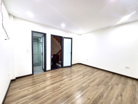 Ảnh 4 - Nhà đẹp Đống Đa, 2 thoáng - full công năng. DT 29,7m2