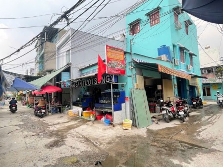 Căn góc 2 mặt tiền ngay chợ Liên Khu 5-6, Bình Tân